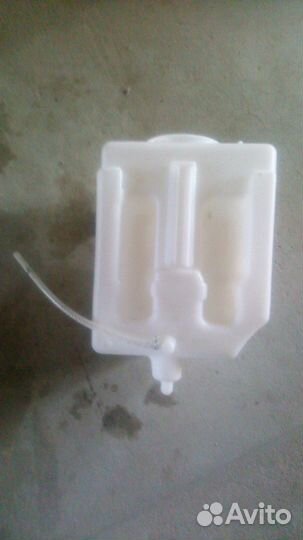 Бочок омывателя Mercedes Benz w210 Е3,2