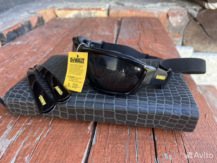 Солнцезащитные очки мужские