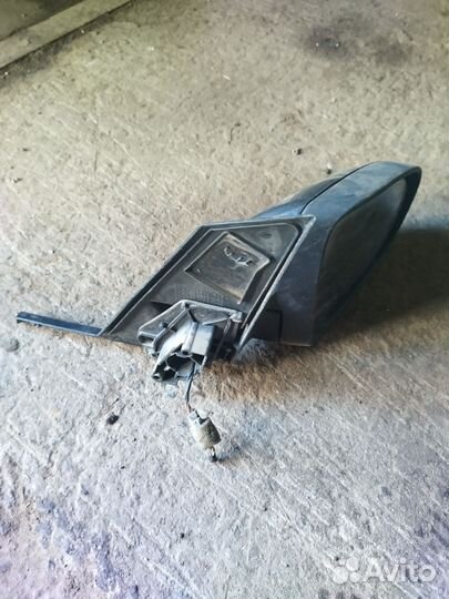 Зеркало правое Mitsubishi Colt z30