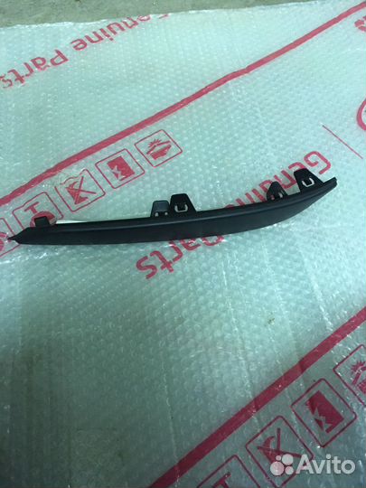 Opel Astra H Накладка переднего бампера левая