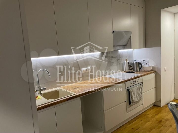 2-к. квартира, 57 м², 7/7 эт.