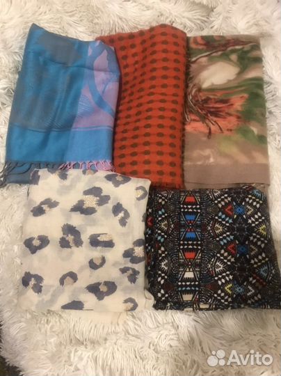 Шарфы и палантины в отличном состоянии