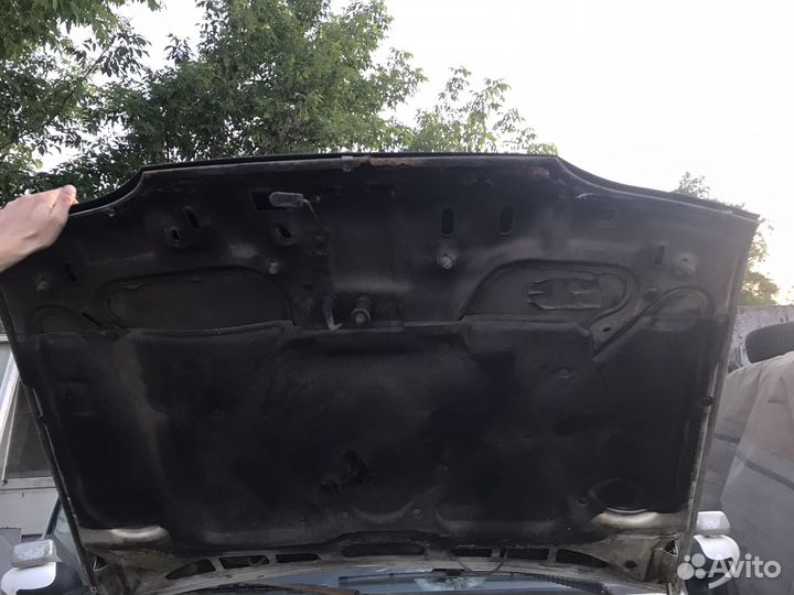 Капот на Ваз 2114