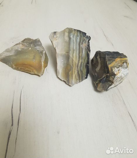 Камень опалово-халцедоновый