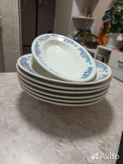 Глубокие суповые тарелки, селедочница