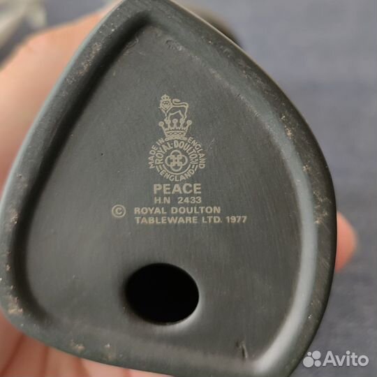 Фарфоровые статуэтки Royal Doulton 