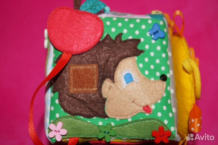 Развивающий кубик ручной работы