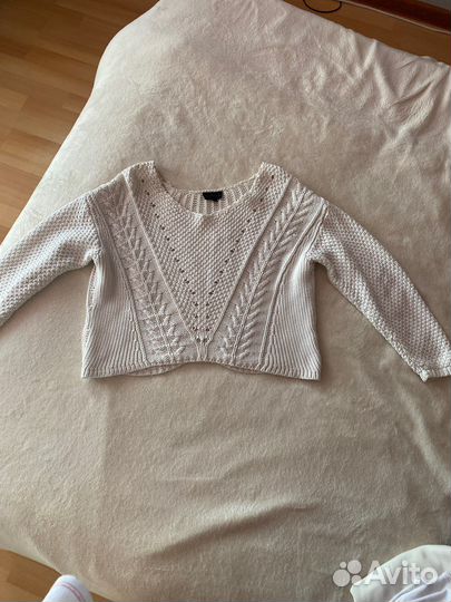 Свитер женский