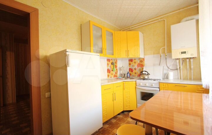 1-к. квартира, 42 м², 1/5 эт.