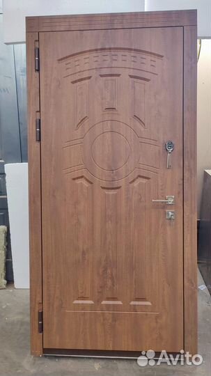 Дверь входная в квартиру