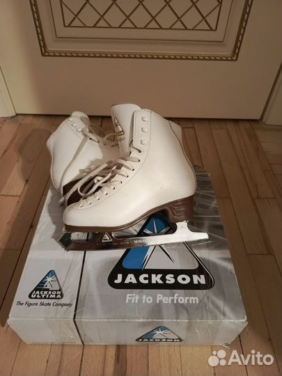 Коньки профессиональные