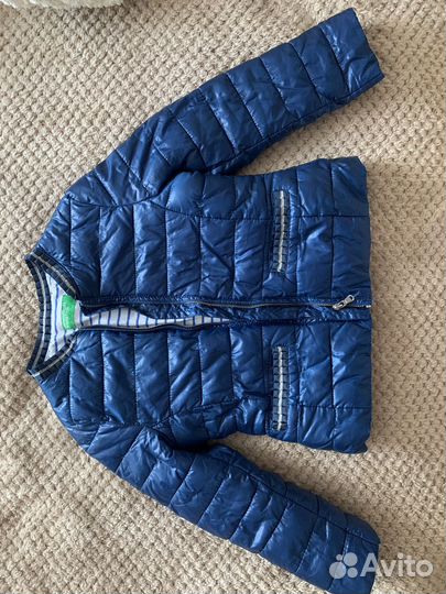 Курточка весна benetton