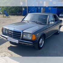 Mercedes-Benz W123 2.4 MT, 1982, 376 409 км, с пробегом, цена 329 000 руб.