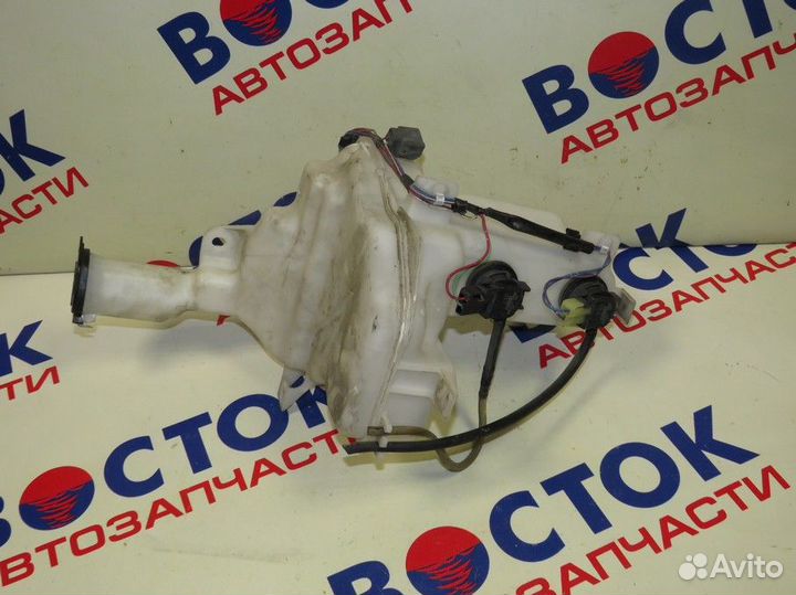 Бачок омывателя toyota passo QNC10, KGC10