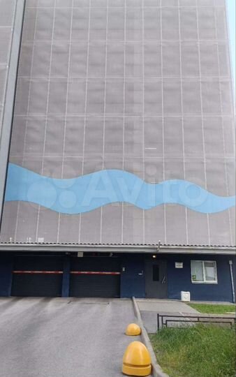 Машиноместо, > 30 м²