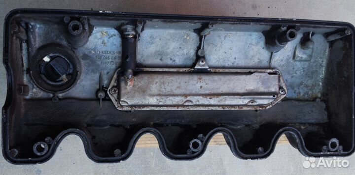 Клапанная крышка Мерседес 123