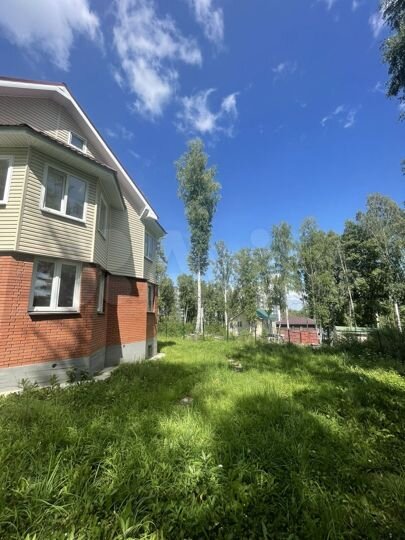 Дом 239 м² на участке 12 сот.