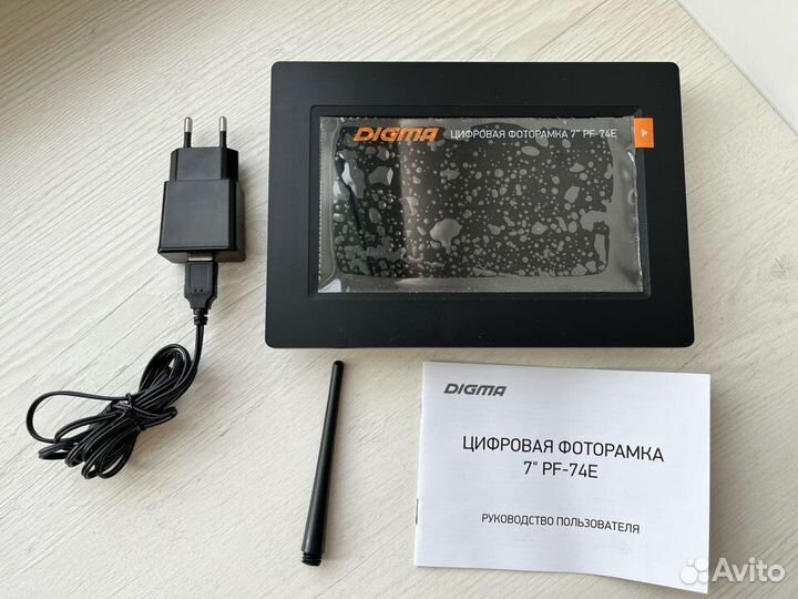 Цифровая фоторамка digma