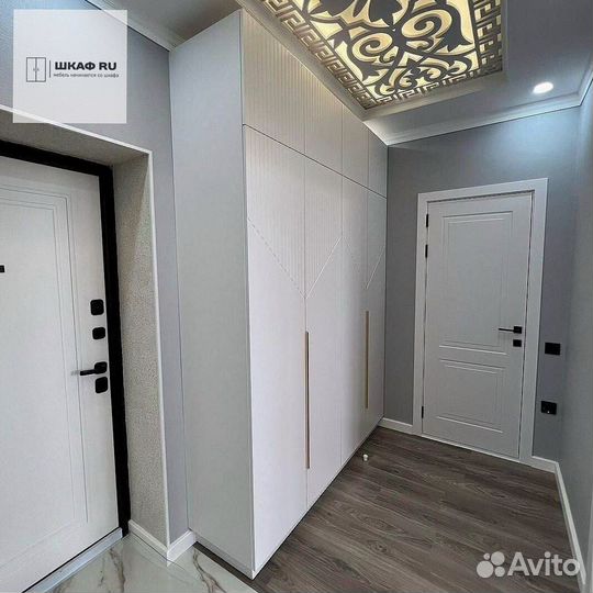 Шкаф распашной с фрезеровкой