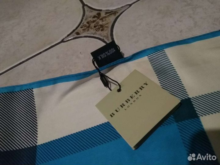 Платок Burberry шелковый