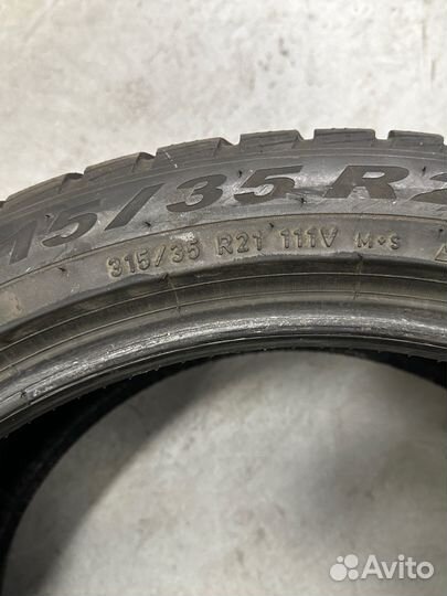 Pirelli Scorpion Winter RFT 315/35 R21 111V