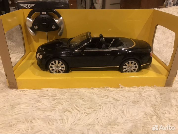 Bentley Continental GT 2 на пульте управления