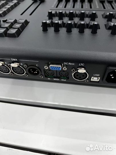 Контроллер MA3 lighting command wing