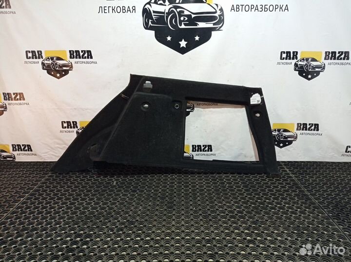 Обшивка багажника правая R Mercedes-Benz M-class