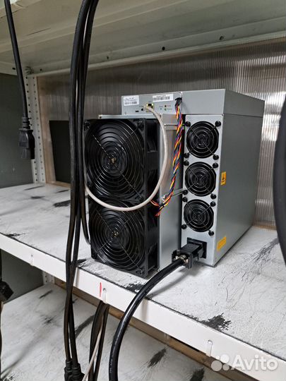 Antminer s21 200th шустрый