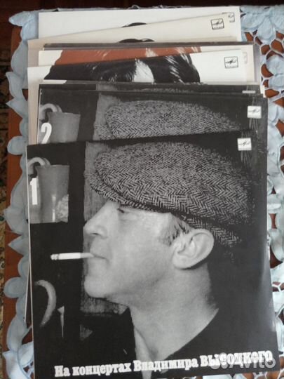 На концертах Владимира Высоцкого. 16 пластинок