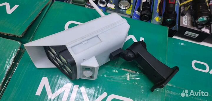 Прожектор на солнечной батарее