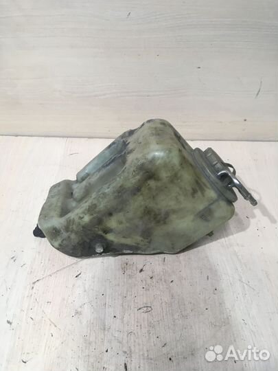 Бачок омывателя лобового стекла Mercedes W124