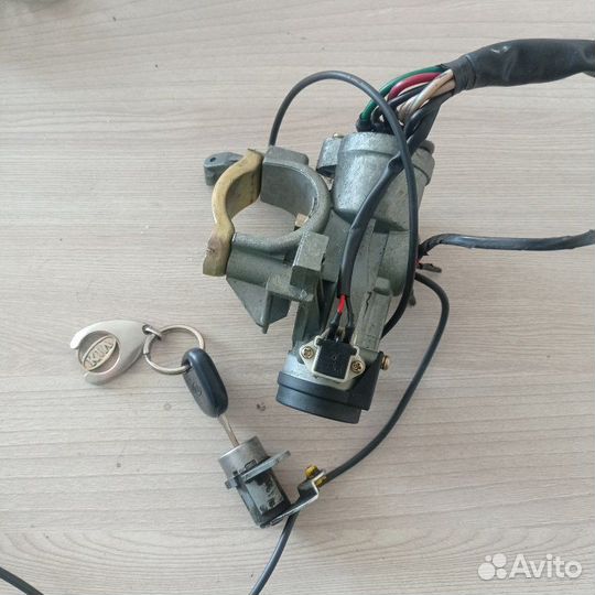Замок зажигания с ключом Kia Shuma