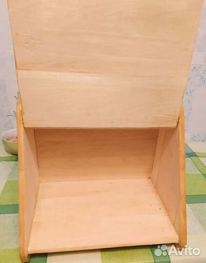 Хлебница резной работы