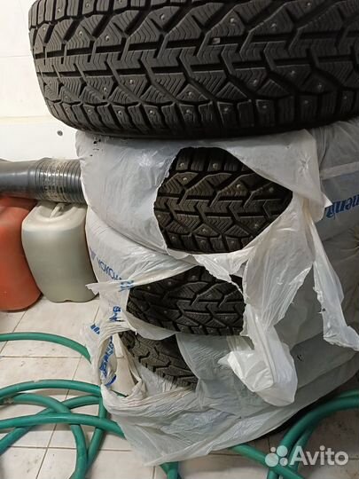 Kormoran SUV Stud 215/65 R17 103T
