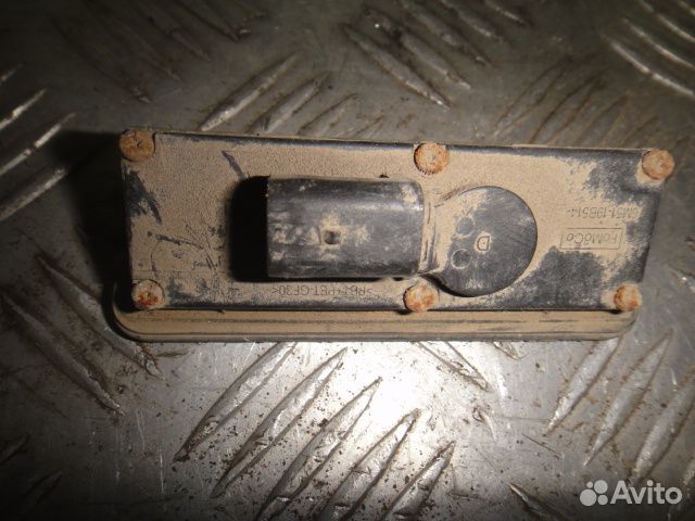 Кнопка открывания багажника Focus 2 (05-11) /Mondeo 4 (07-15) б/у (арт. 1480278)