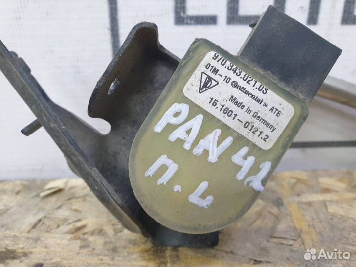 Датчик положения кузова левый Porsche Panamera 970