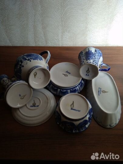 Гжель Посуда и статуэтки