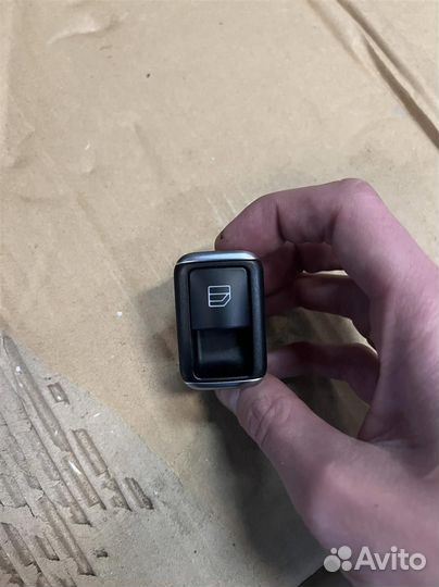 Кнопка стеклоподъемника Mercedes-Benz W204 C-clas