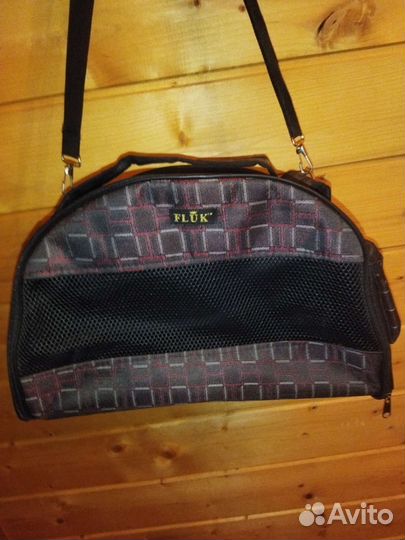 Переноска для кошек и собак