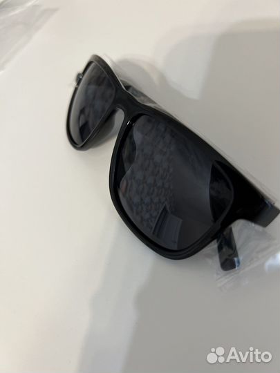 Солнцезащитные очки новые