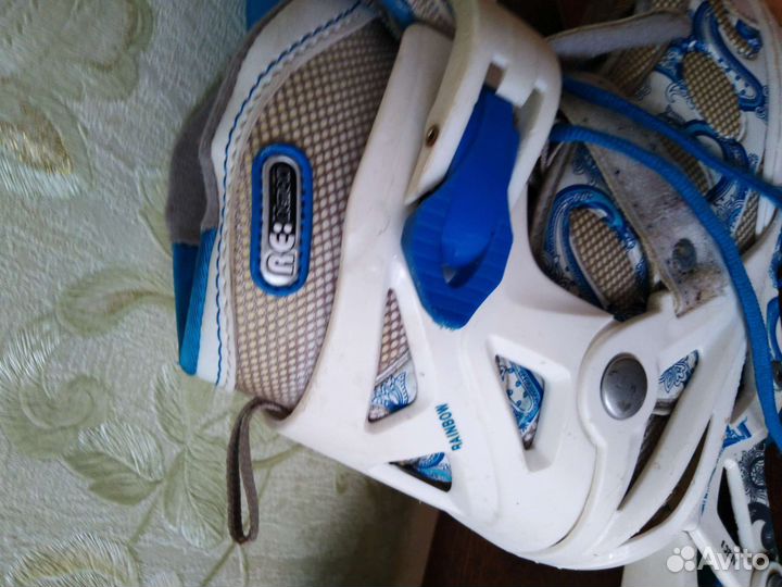 Роликовые коньки