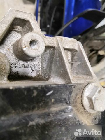 Кронштейн Опора кпп Volkswagen Golf 5