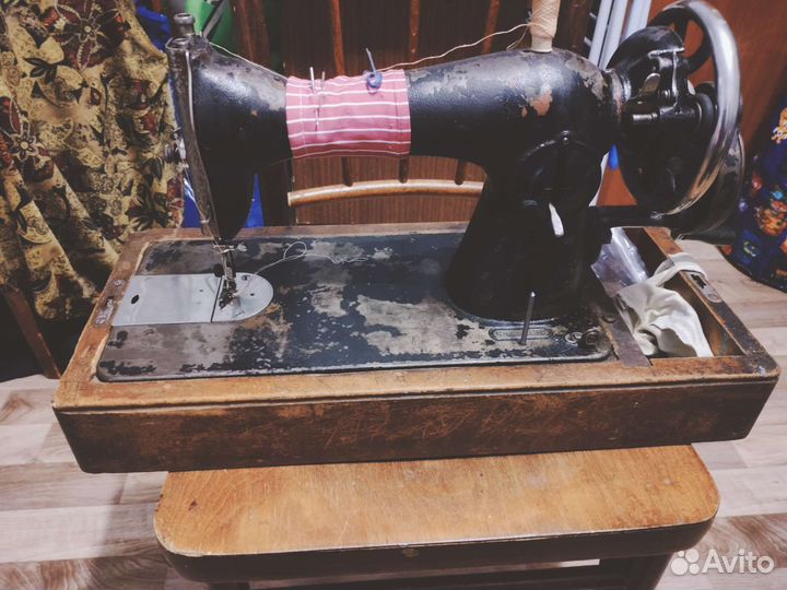 Швейная машина