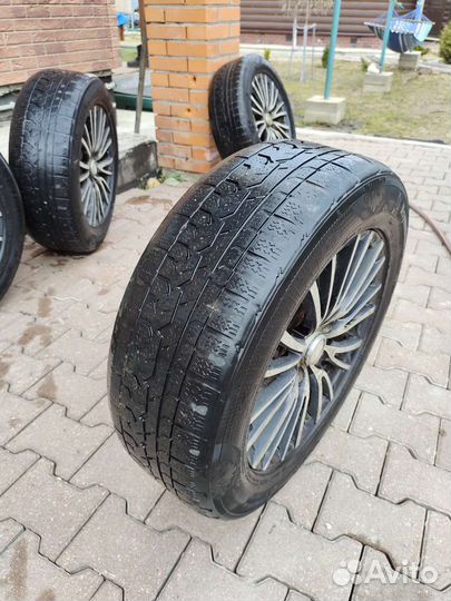 Kumho I'Zen RV Asymmetric 225/60 R17