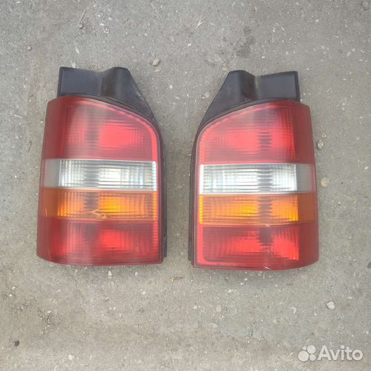 Задние фонари VW Transporter T5