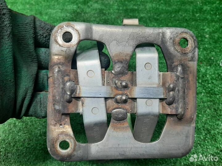 Кронштейн Nissan X-Trail T31 2007