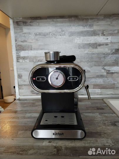 Кофемашина kitfort