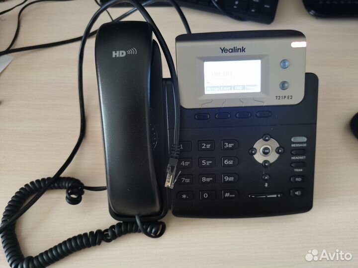 Ip телефон yealink t21p e2