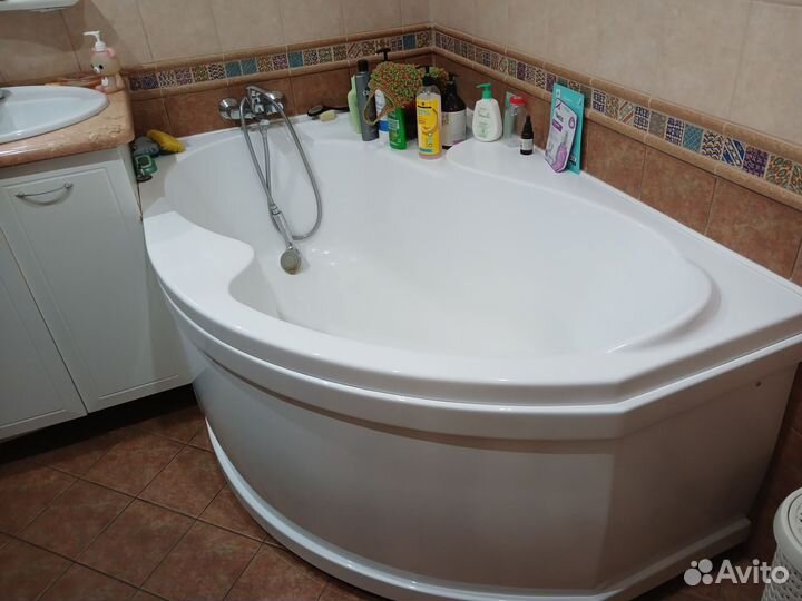 Акриловая ванна угловая бу